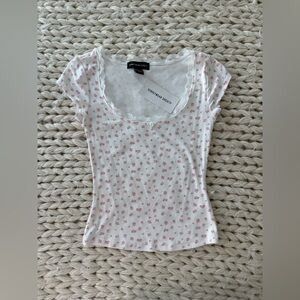 NWT streetwear society White & Pink Floral Top size Xs - elastic fabric/texture